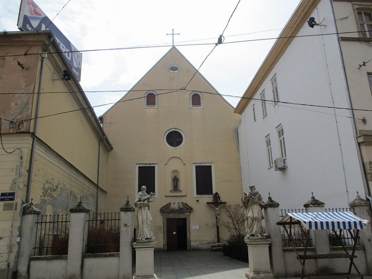 Kosciol sw jakuba z klasztorem osijek