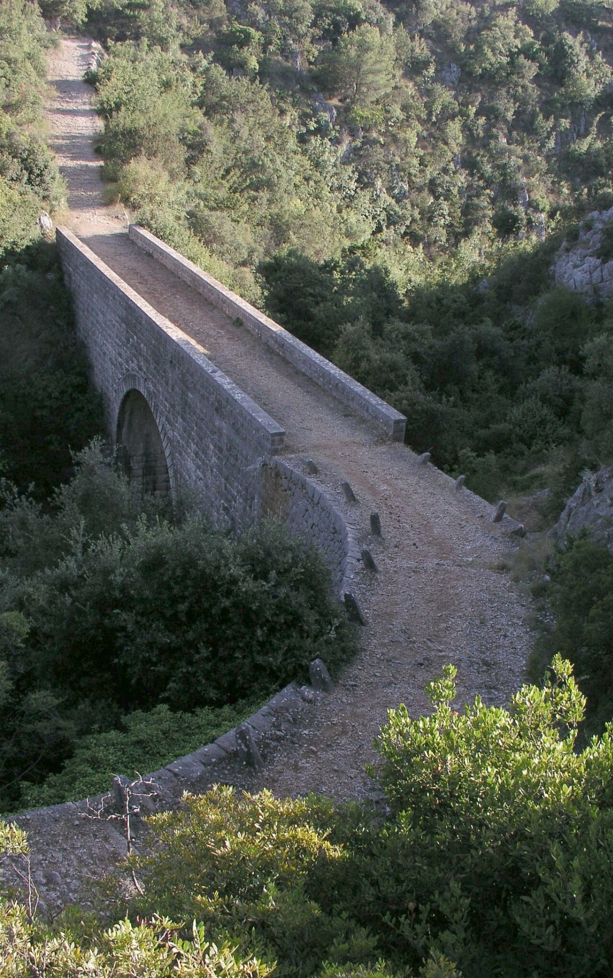 Kamienny most lozisca