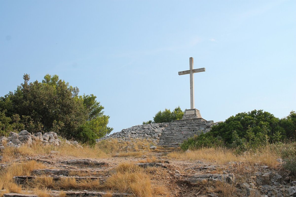 Prehistoryczna gradina vela straza gornje selo
