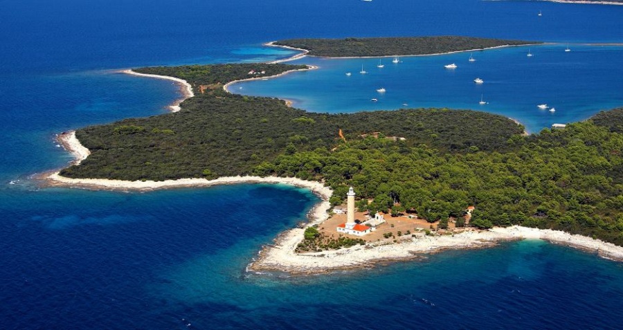 Plaza veli rat dugi otok